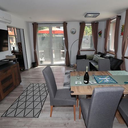 Four Flowers Apartman Сиофок Екстериор снимка